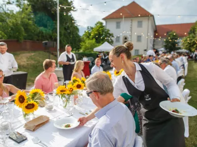 Kranjska dolga miza 2022, Kranj, Slovenija, 23.06.2022. Obvezno navajanje avtorja © Matej Povše / kolektiff
