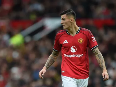 Soccer Football - Premier League - Manchester United v Burnley - Old Trafford, Manchester, Britain - August 30, 2025 Manchester United's Benjamin Sesko REUTERS/Peter Powell EDITORIAL USE ONLY. NO USE WITH UNAUTHORIZED AUDIO, VIDEO, DATA, FIXTURE LISTS, CLUB/LEAGUE LOGOS OR 'LIVE' SERVICES. ONLINE IN-MATCH USE LIMITED TO 120 IMAGES, NO VIDEO EMULATION. NO USE IN BETTING, GAMES OR SINGLE CLUB/LEAGUE/PLAYER PUBLICATIONS. PLEASE CONTACT YOUR ACCOUNT REPRESENTATIVE FOR FURTHER DETAILS..