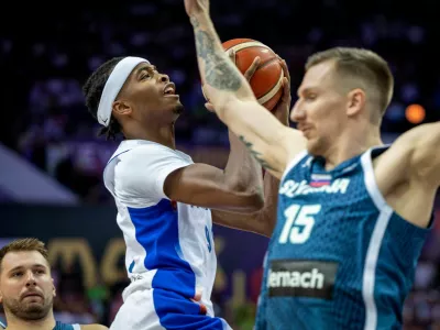 Basketball - FIBA EuroBasket 2025 - Group Phase - France v Slovenia - Spodek, Katowice, Poland - August 30, 2025 France's Bilal Coulibaly in action Agencja Wyborcza.pl via REUTERS/Grzegorz Celejewski THIS IMAGE HAS BEEN SUPPLIED BY A THIRD PARTY. POLAND OUT. NO COMMERCIAL OR EDITORIAL SALES IN POLAND.