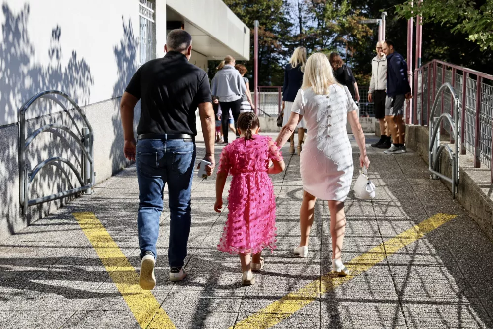 Obiskali smo ljubljansko šolo: Strah, navdušenje in fotografija za spomin