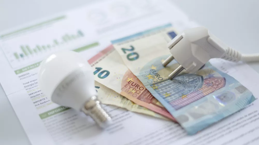 Račun za elektriko bi bil lahko manjši. / Foto: Istock