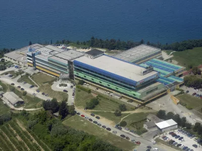 - Splo&scaron;na bolni&scaron;nica Izola - primorska - panoramski posnetek - panorama//FOTO: Matej Pov&scaron;eOPOMBA: ZA OBJAVO V ČASOPISU DNEVNIK