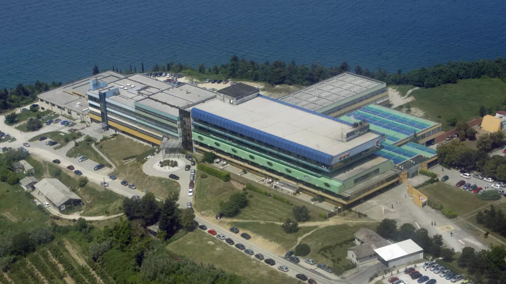 - Splo&scaron;na bolni&scaron;nica Izola - primorska - panoramski posnetek - panorama//FOTO: Matej Pov&scaron;eOPOMBA: ZA OBJAVO V ČASOPISU DNEVNIK