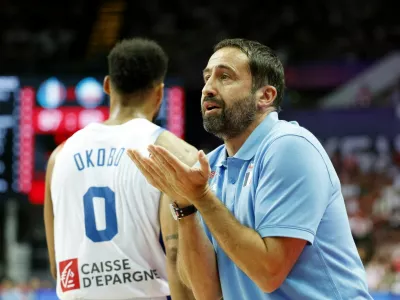 Basketball - FIBA EuroBasket 2025 - Group Phase - Poland v France - Spodek, Katowice, Poland - September 2, 2025 France head coach Frederic Fauthoux Grzegorz Celejewski/Agencja Wyborcza.pl via REUTERS ATTENTION EDITORS - THIS IMAGE WAS PROVIDED BY A THIRD PARTY. POLAND OUT. NO COMMERCIAL OR EDITORIAL SALES IN POLAND. / Foto: Agencja Wyborcza.pl