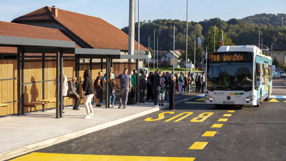 e: l_773634Prenova_avtobusne_postaje_5.jpg