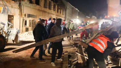 ﻿Petrinja- 29.12.2020 – Hrvaška - rušilni potres z magnitudo 6,3 na območju Petrinje jugovzhodno od Zagreba, ki je zahteval sedem smrtnih žrtev, med njimi tudi 12-letno deklico – //FOTO: Bojan Velikonja / Foto: Bojan Velikonja