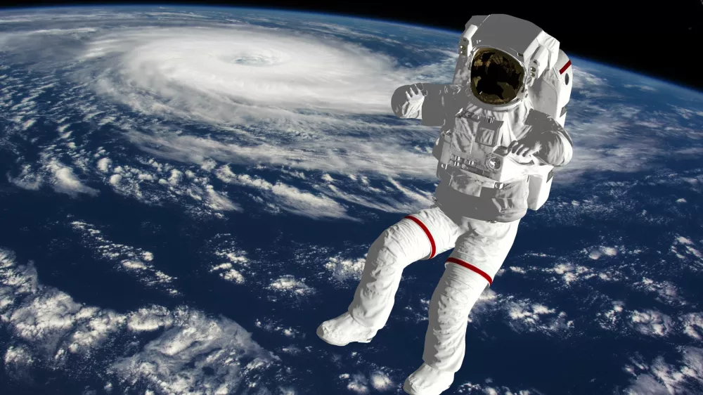 Goljufije zdaj sežejo že onkraj našega planeta. / Foto: Istock