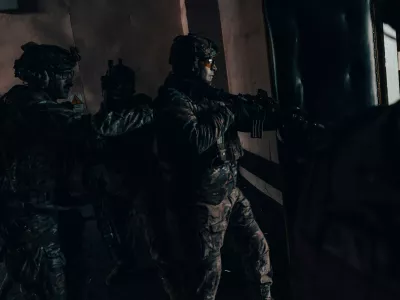 Specialci, med drugim tudi enota Navy Seals, med nedavnimi vajami.