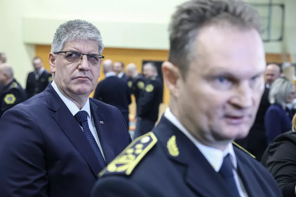 Boštjan Poklukar, Damjan Petrič- 12.02.2025 - Policija je nagradila 66 izjemnih posameznikov, ki so v najrazličnejših okoliščinah pomagali reševati življenja ljudi - podelitev, policija, hrabrost, požrtvovalnost, priznanja//FOTO: Jaka Gasar