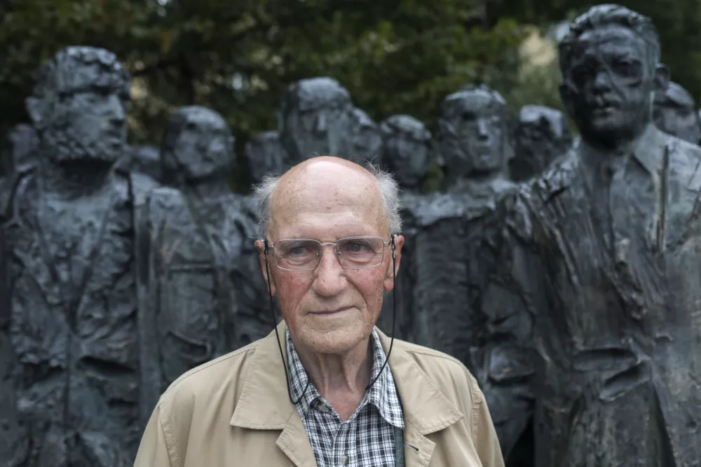 ﻿- 23.09.2019 - Andrej Marinc, nekdanji politik - sekretar sekretariata in član predsedstva CK ZKS (1968 - 1972), predsednik IS Skupščine SRS (1972 - 1978), podpredsednik ZIS (1978 - 1979), predsednik CK ZKS (1982 - 1986) in član Predsedstva SRS (1986 - 1990).   //FOTO: Jaka GasarOPOMBA: ZA OBJEKTIV - INTERVJU