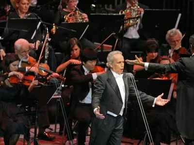 španski operni pevec tenorist Jose Carreras - gala koncert - nastopil svetovno znani španski tenorist Jose Carreras katerega je spremljal simfonični orkester RTV Slovenija pod taktirko dirigenta Davida Gimeneza, posebna gostja koncerta pa je bila irska sopranistka Celine Byrne.///FOTO: Luka Cjuha