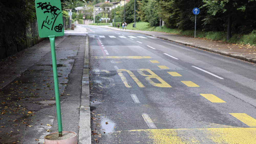 - 22.08.2025 - neurejena avtobusna postajališča - cesta 27. aprila//FOTO: Jaka Gasar