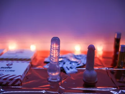 - simbolična fotografija - spolnost - erotika - erotični pripomočki - - 30.11.2023 - odprtje - Muzej spolno prenosljivih okužb, Šrefanova ulica 11 - informacije o spolno prenosljivih okužbah in osveščanju o nujnosti uporabe kondomov ter testiranja, //FOTO: Bojan Velikonja