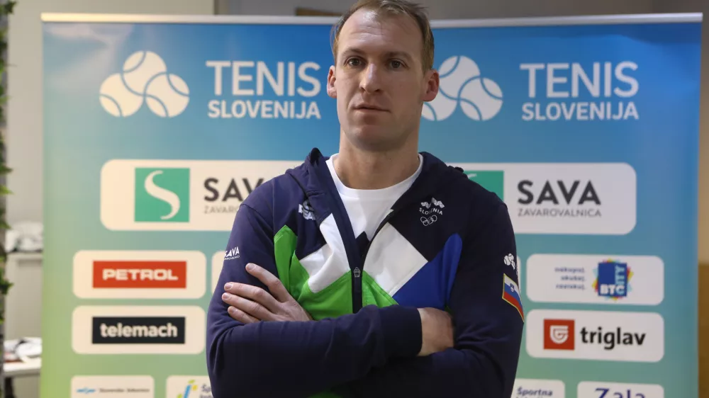 ﻿kapetan teniške reprezentance Grega Žemlja - 23.02.2022 – Teniška zveza Slovenije – teniška reprezentanca pred dvobojem Čila in Slovenije - Davisov pokal 2022 -  //FOTO: Luka Cjuha.