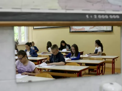 Upad bralne pismenosti: Stroka zatrjuje, da ni razlogov za paniko