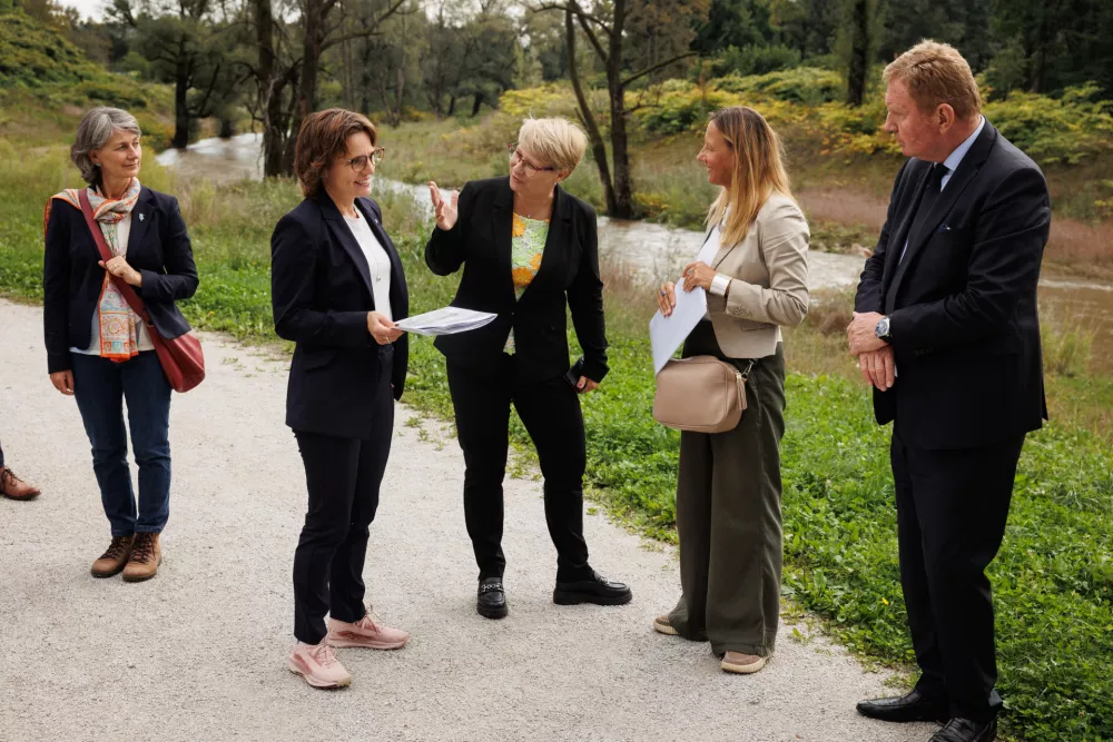 Ljubljana.Izjava za medije ob obisku evropske komisarke za okolje, odpornost v zvezi z vodo in konkurencno krozno gospodarstvo Jessike Roswall.