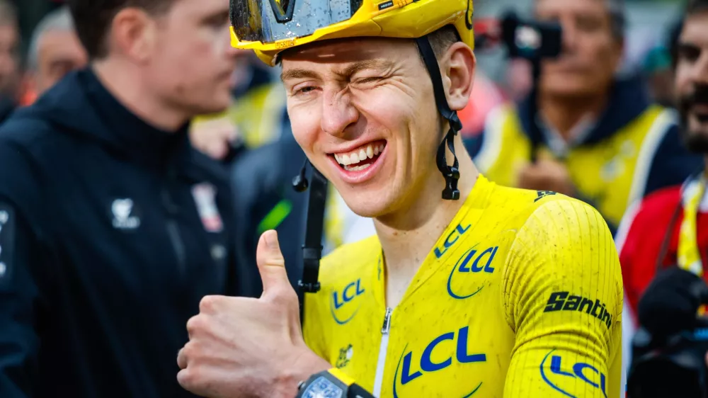 Francija, Pariz.Kolesarska dirka po Franciji, 21. etapa: Mantes-la-Ville - Pariz (132,3 km).Zmagovalec dirke po Franciji Tadej Pogacar.