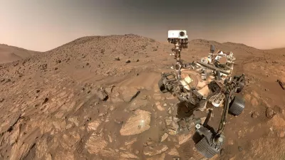 Rover Perseverance pri kamnini Cheyava Falls. / Foto: Nasa Jpl-caltech