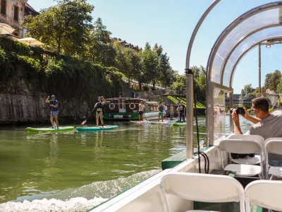 - 08.08.2025. _ Reka Ljubljanica v mestnem jedru. Promet na Ljubljanici.//FOTO: Bojan Velikonja