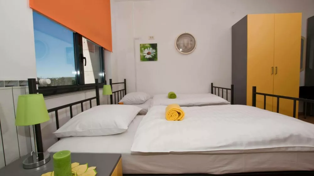 &Scaron;tudentov preveč, postelj pa premalo