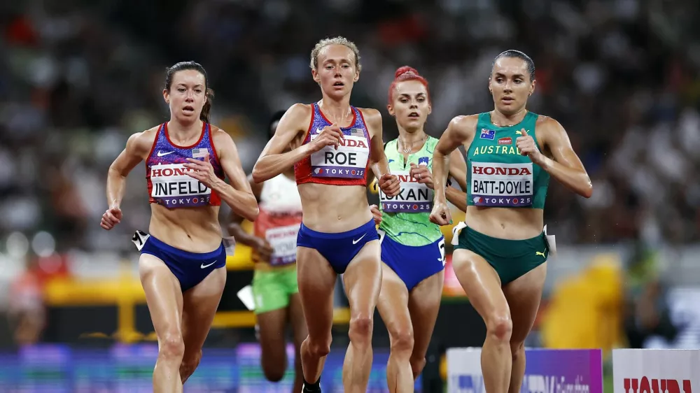 World Athletics Championships Tokyo 2025 - Women's 10,000m Final - Japan National Stadium, Tokyo, Japan - September 13, 2025 Emily Infeld of the U.S., Taylor Roe of the U.S., Slovenia's Klara Lukan and Australia's Isobel Batt-Doyle in action REUTERS/Sarah Meyssonnier