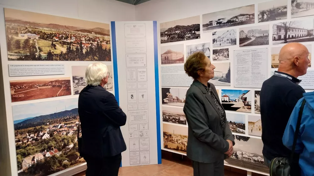 Razstava ob stoletnici razglasitve za trg