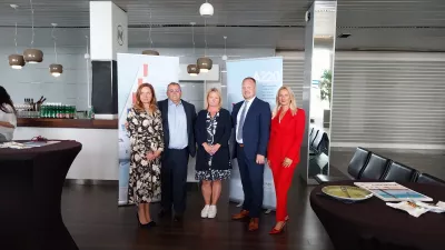 Martina Strašek, Matej Knaus, vodja flote Alenka Klemen, komercialni direktor Slaven Žabo in Anamarija Jurinak. F Vesna Levičnik