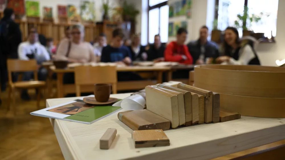 - Šolski center Ljubljana, Aškerčeva 1 v Ljubljani:- Srednja lesarska šola - 17.02.2023 - Informativni dnevi 2023 - informativni dan na fakultetah in srednjih šolah za bodoče študente in dijake - izobraževanje - šolstvo - študij - dijaki - študenti - //FOTO: Nik Erik Neubauer / Foto: Nik Erik Neubauer