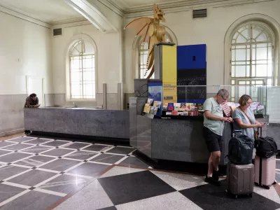 Zaprli so Prehod bar na železniški postaji