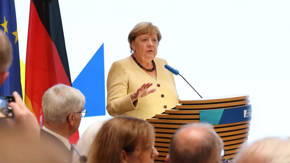 HANDOUT - 16 September 2025, Berlin: Former German Chancellor Angela Merkel speaks about lessons from the EU Treaty of Lisbon at a symposium organized by the Konrad Adenauer Foundation (KAS). Photo: Gerd Markert/KAS/dpa - ATTENTION: editorial use only in connection with the latest coverage and only if the credit mentioned above is referenced in full
