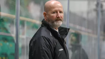 ﻿trener Jesenic Nik Zupančič- 08.02.2022 - hokej - Olimpija: Jesenice, državno prvenstvo, polfinale, povratna tekma //FOTO: Luka Cjuha..