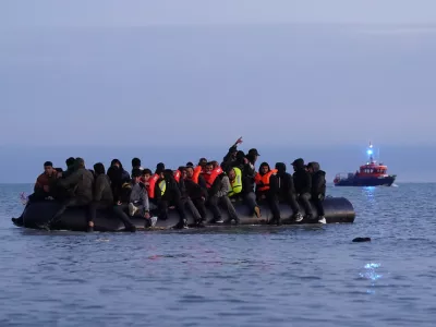 19 September 2025, France, Gravelines: A small boat carrying people thought to be migrants near Gravelines in France. Photo: Gareth Fuller/PA Wire/dpa