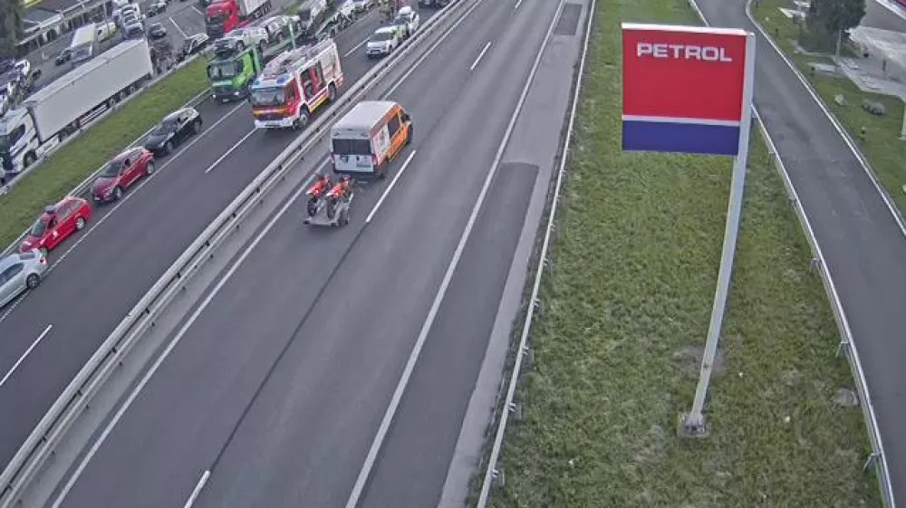 Štajerska avtocesta, prometna nesreča, zastoj. Vir: promet.si