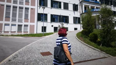 Po prihodu iz bolnišnice se je zbudil hrom