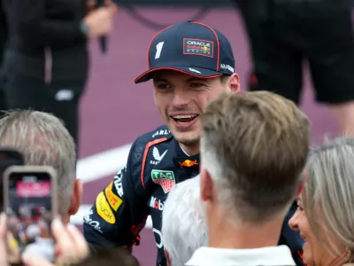Formula One F1 - Azerbaijan Grand Prix - Baku City Circuit, Baku, Azerbaijan - September 21, 2025 Red Bull's Max Verstappen celebrates winning the Azerbaijan Grand Prix REUTERS/Leonhard Foeger
