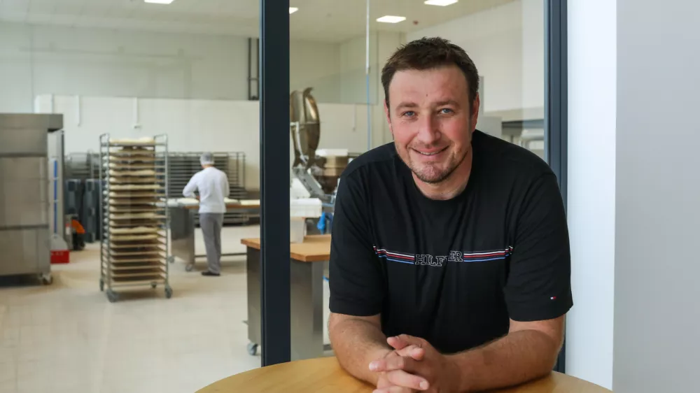 - 16.09.2025. - Matjaž Smodiš, bivši košarkar, podjetnik, direktor tovarne pizz Kralj Matjaž.//FOTO: Bojan Velikonja