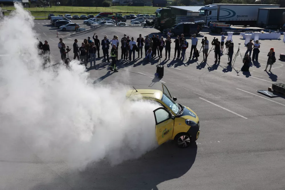 - 19.09.2025 - prikaz vžiga električnega avtomobila//FOTO: Jaka Gasar