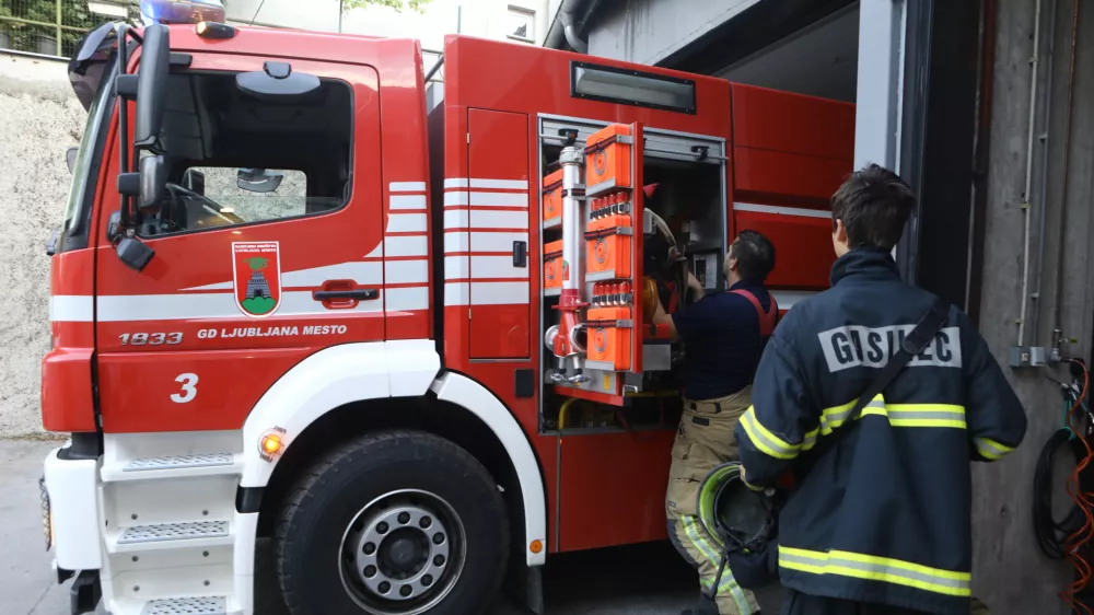 - 06.07.2022 - Gasilsko društvo Ljubljana mesto - gasilci, Poljanski nasip 42//FOTO: Luka Cjuha