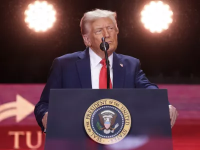21 September 2025, US, Glendale: President of the United States Donald Trump speaks at the Charlie Kirk Memorial at State Farm Stadium in Glendale. Photo: Gage Skidmore/ZUMA Press Wire/dpa