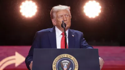 21 September 2025, US, Glendale: President of the United States Donald Trump speaks at the Charlie Kirk Memorial at State Farm Stadium in Glendale. Photo: Gage Skidmore/ZUMA Press Wire/dpa