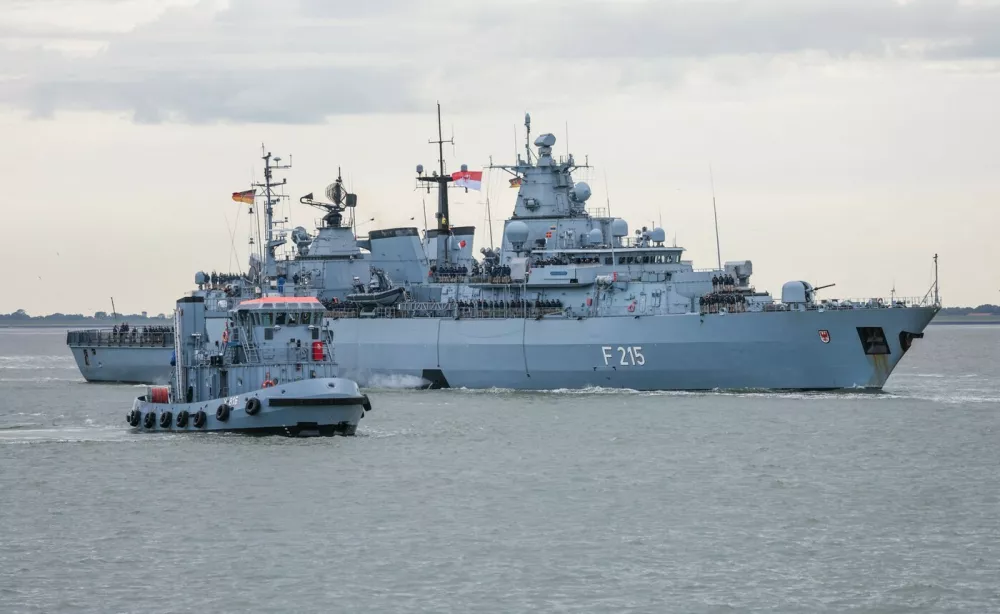 13 September 2025, Lower Saxony, Wilhelmshaven: The F 215 frigate "Brandenburg" of the German Navy arrives in Wilhelmshaven after its UNIFIL mission (United Nations Interim Force in Lebanon). The "Red Eagle" has been deployed off the coast of Lebanon for the past six months, monitoring the sea and air space, among other things. Photo: Focke Strangmann/dpa,Image: 1036777993, License: Rights-managed, Restrictions: GERMANY OUT, Model Release: no