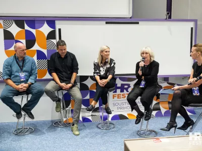 •	Zenel Batagelj, ustanovitelj in partner v družbi Valicon,•	Mojca Briščik, izvršna direktorica Slovenske oglaševalske zbornice,•	Matjaž Butara, direktor upravljanja potenciala pri Big Bang Slovenija,•	Špela Levičnik, strateška svetovalka in mentorica v Skupini Pristop, obenem pa tudi scenaristka pri filmih in serijah.Tonja Blatnik