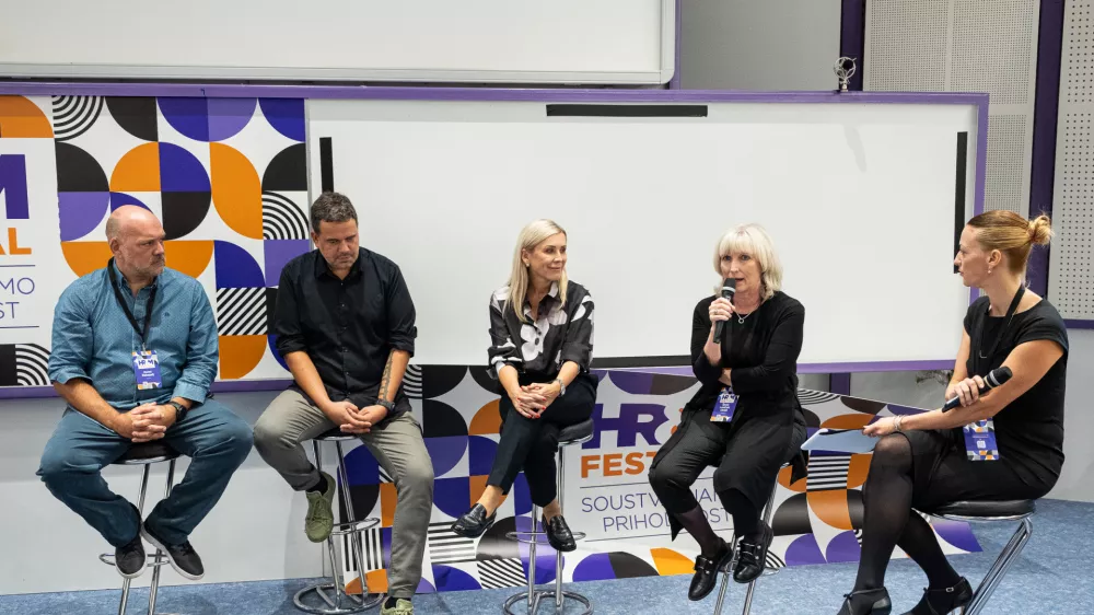 •	Zenel Batagelj, ustanovitelj in partner v družbi Valicon,•	Mojca Briščik, izvršna direktorica Slovenske oglaševalske zbornice,•	Matjaž Butara, direktor upravljanja potenciala pri Big Bang Slovenija,•	Špela Levičnik, strateška svetovalka in mentorica v Skupini Pristop, obenem pa tudi scenaristka pri filmih in serijah.Tonja Blatnik