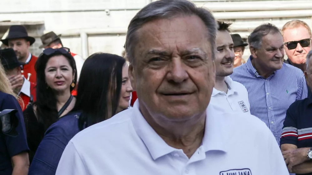 - Dr. Robert Golob, predsednik vlade RS,- Zoran Jankovič, Župan MOL,- 20.07.2025. - Svečana otvoritev prenovljenega bazena Vevče.//FOTO: Bojan Velikonja