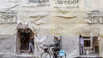 ﻿Obnova stare stavbe, gradbeništvo, delavci, fasaderstvo, nepremičnine - stavba - izolacija Weber - Energetska unčinkovist - -,- 06.12.2017 – Poljanska cesta v Ljubljani - stara stavba - obnova - fasada-   //FOTO: Bojan Velikonja