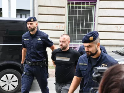 Osumljenega umora Zorana Grgića so danes prepeljali na zaslišanje na državno odvetništvo. FPixell