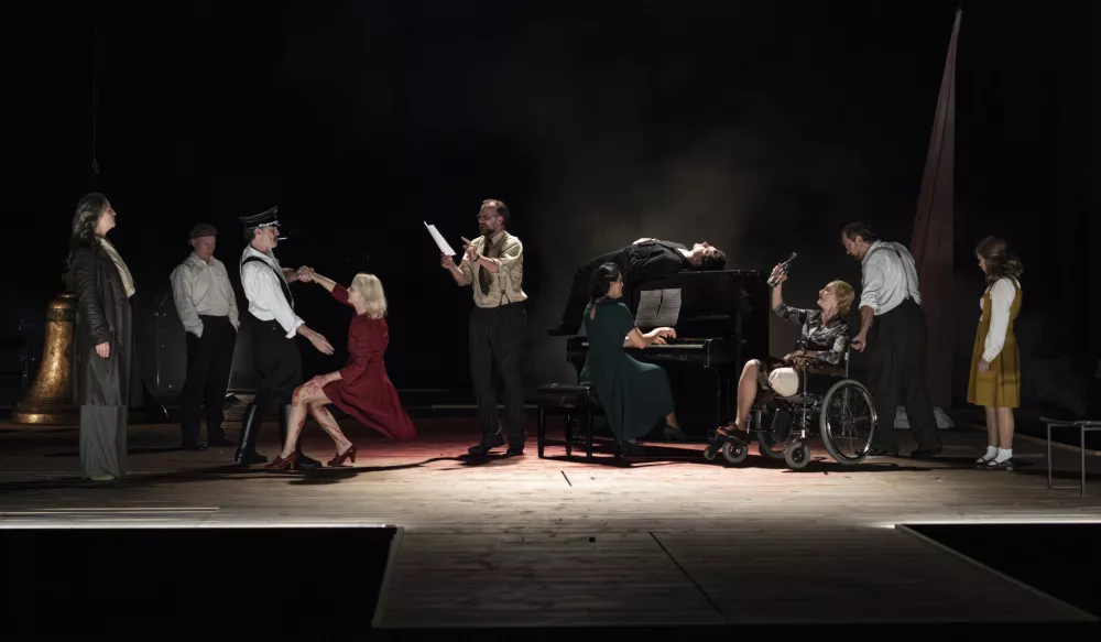 Dušan Jovanović: Osvoboditev Skopja, režija Luka Marcen, SNG Drama Ljubljana 2025