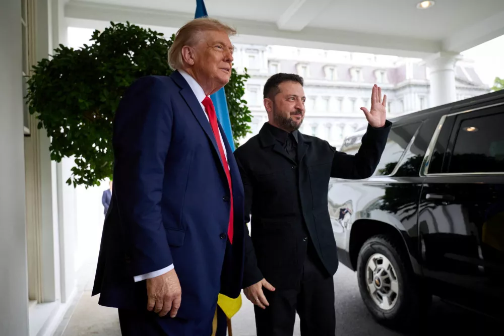 U.S. President Donald Trump and Ukrainian President Volodymyr Zelenskiy meet at the White House, amid negotiations to end the Russian war in Ukraine, in Washington, D.C., U.S., August 18, 2025. Ukrainian Presidential Press Service/Handout via REUTERS ATTENTION EDITORS - THIS IMAGE HAS BEEN SUPPLIED BY A THIRD PARTY.