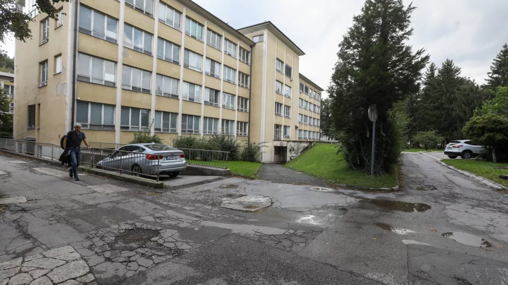 Bolnišnica dr. Petra Držaja: Vojaško-civilni prizidek naj bi končali leta 2028