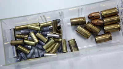 ﻿orožje - krogle - tulci nabojev - Oddelek za fizikalne preiskave - - 23.02.2018 – POLICIJA - Nacionalni forenzični laboratorij (NFL), sodobni laboratorij, ki izvaja forenzične preiskave po akreditiranih postopkih - samostojna organizacijska enota Generalne policijske uprave - forenziki, Vodovodna 95 v Ljubljani//FOTO: Tomaž Skale